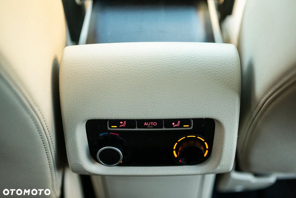 Volkswagen Sharan - 32