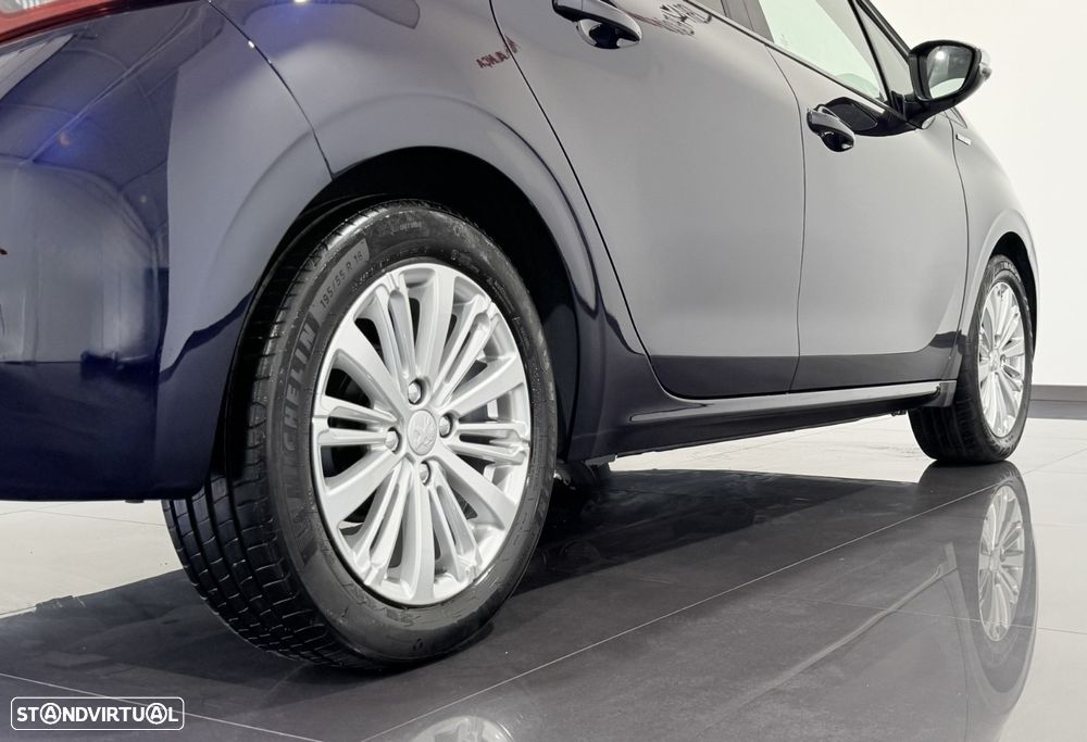 Peugeot 208 1.2 PureTech Style - 50