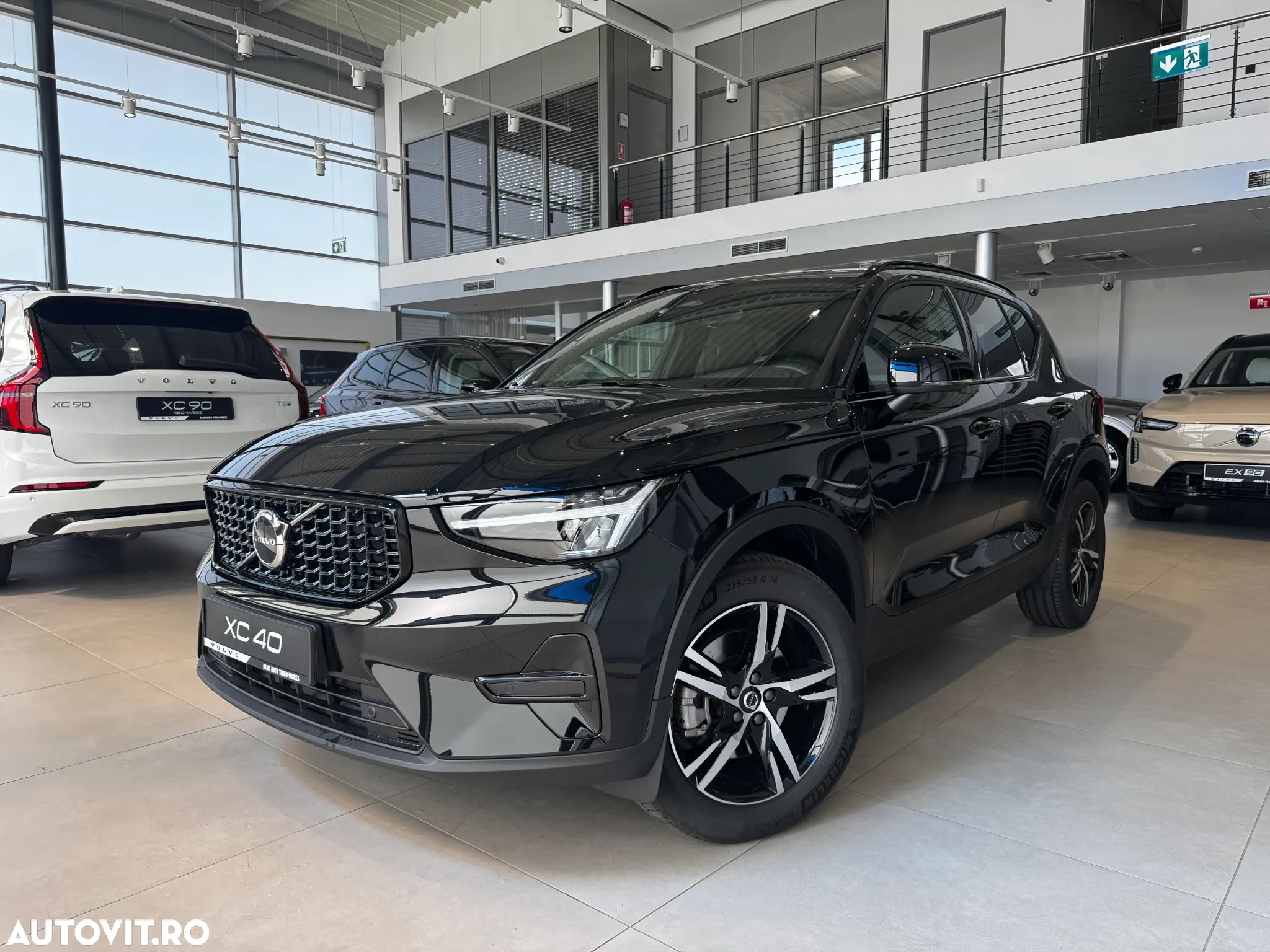 Volvo XC 40 B3 AT FWD MHEV Plus Dark - 1