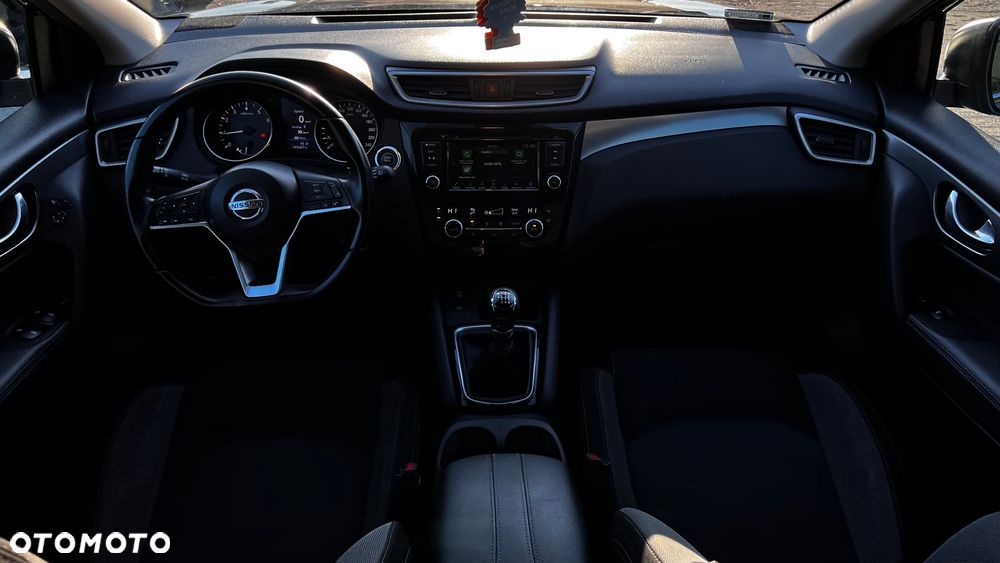 Nissan Qashqai 1.3 DIG-T ACENTA - 24