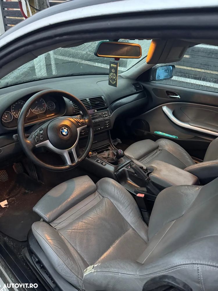 BMW Seria 3 330i - 5