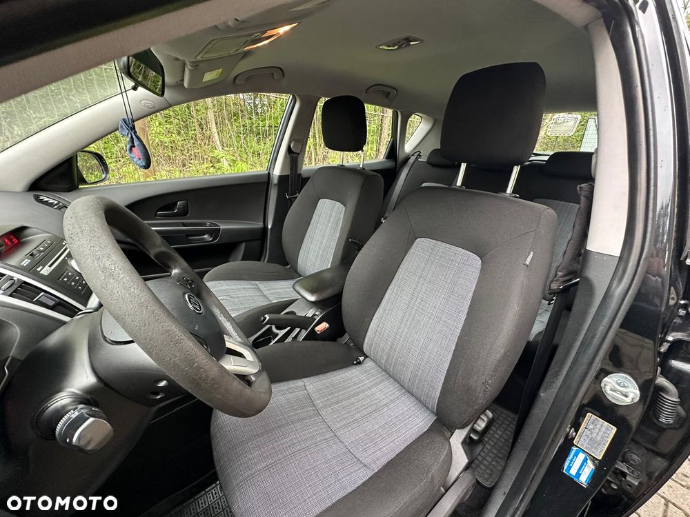 Kia Ceed - 14