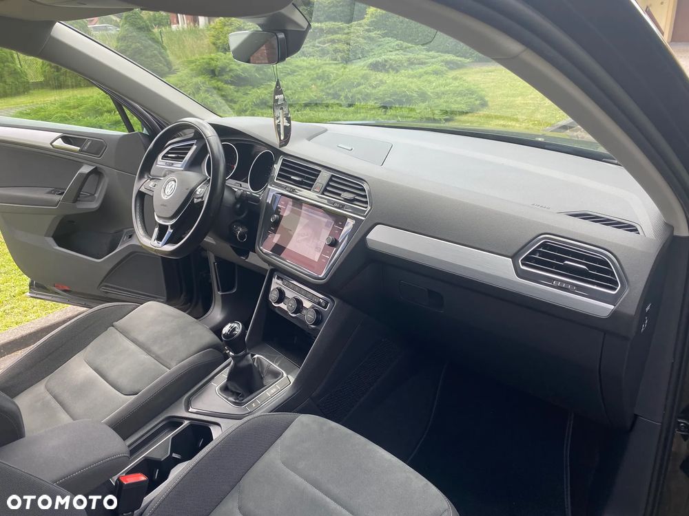 Volkswagen Tiguan 2.0 TDI SCR Elegance - 20