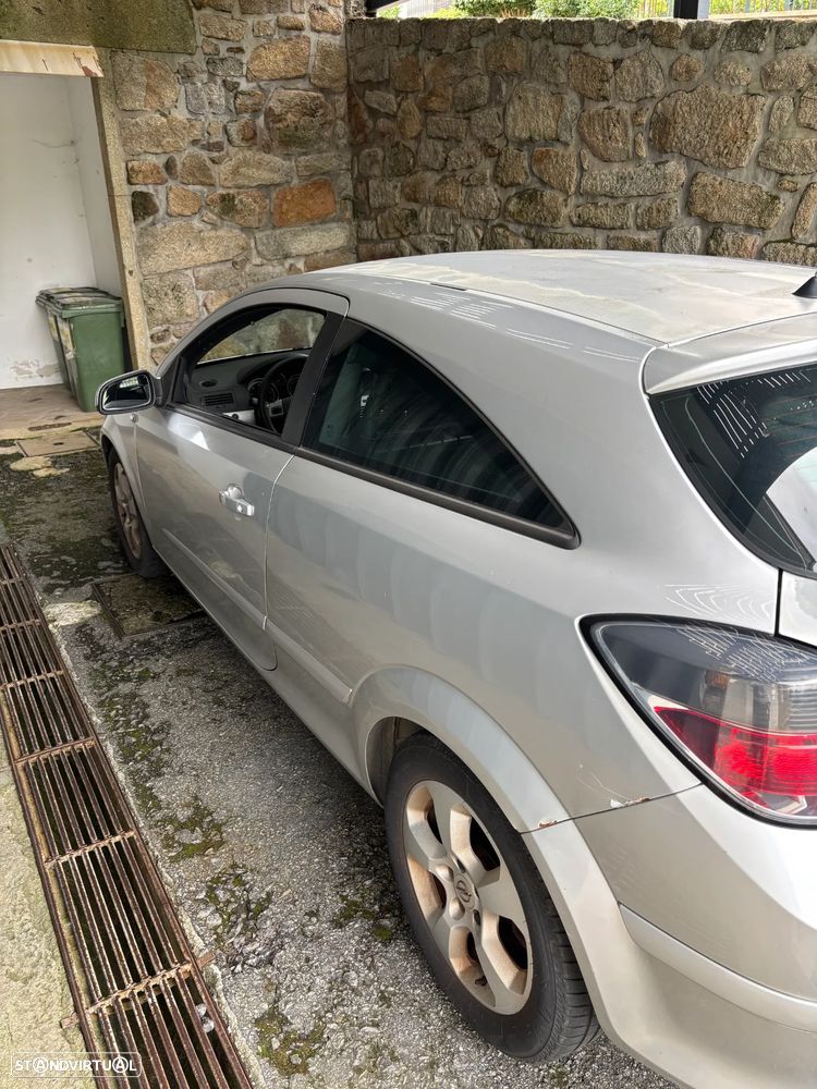 Opel Astra GTC 1.7 CDTi - 11