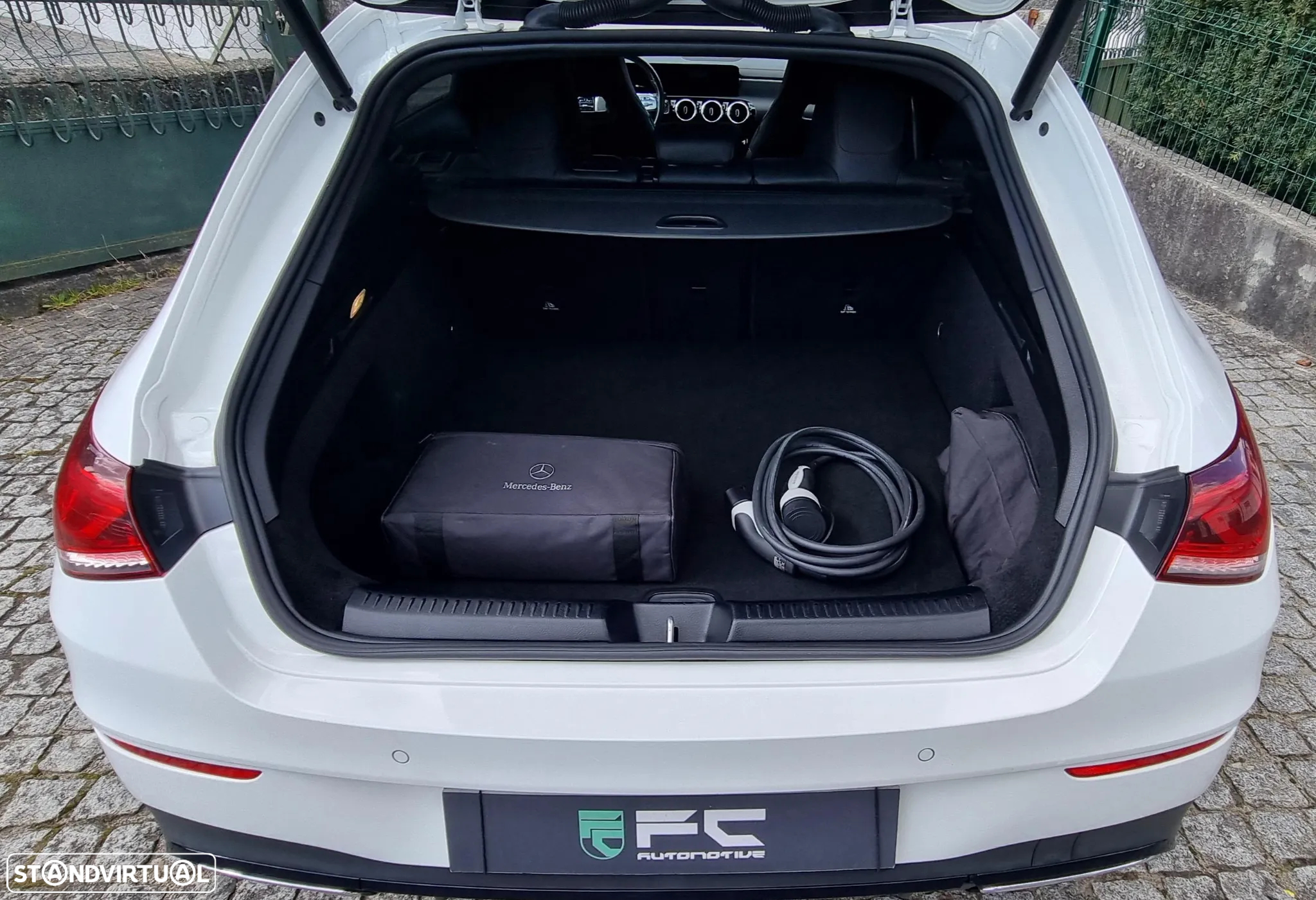 Mercedes-Benz CLA 250 e Shooting Brake AMG Line - 31