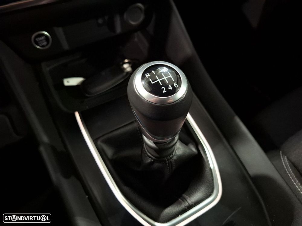 Nissan Qashqai 1.3 DIG-T N-Connecta LED - 13