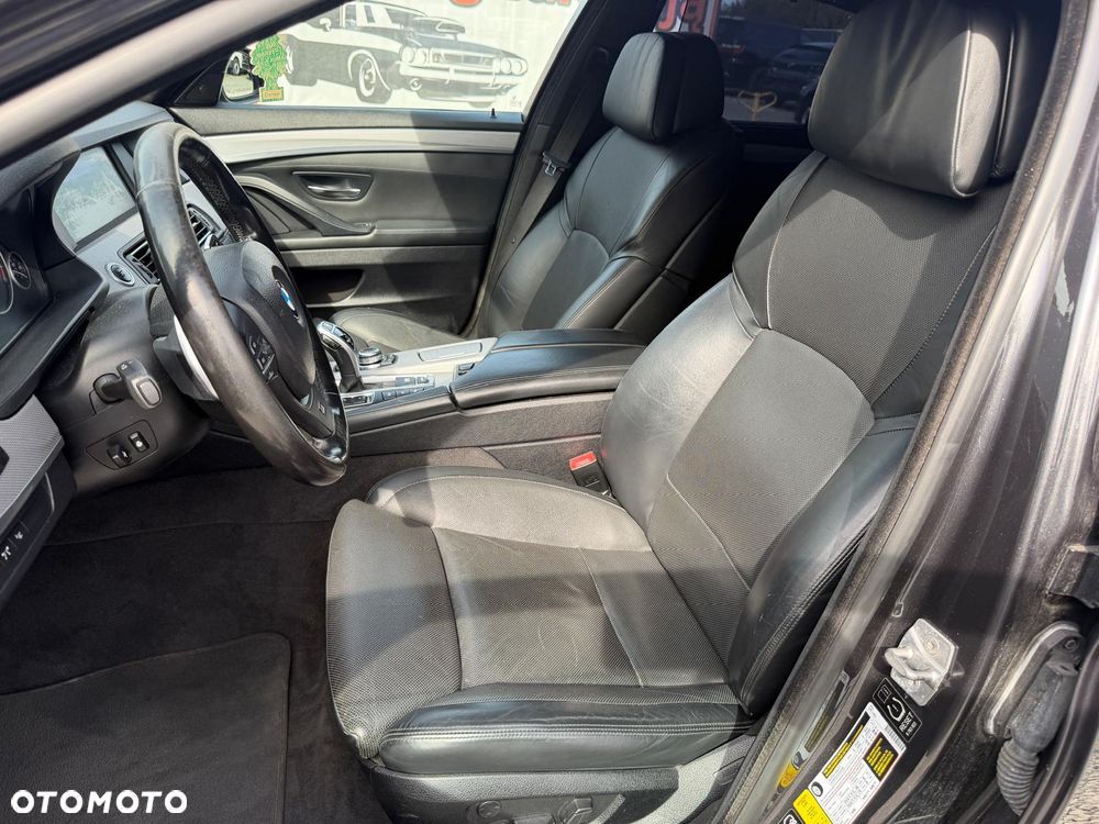BMW Seria 5 550i xDrive - 20