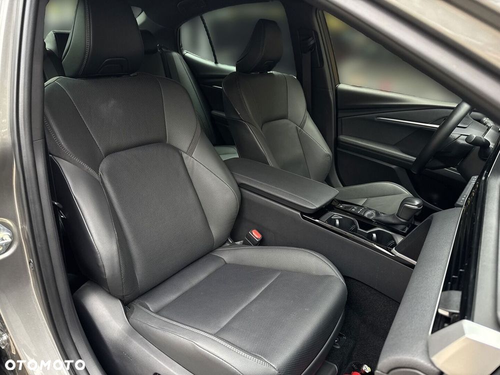Toyota Camry - 14