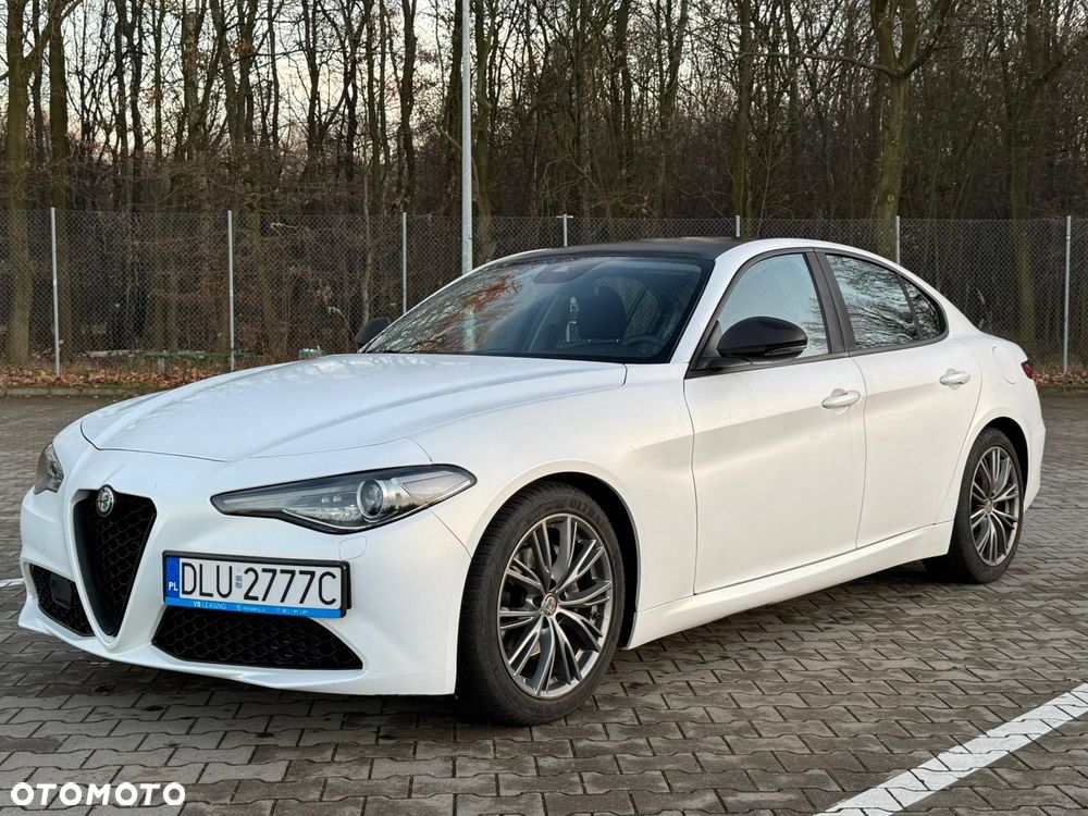 Alfa Romeo Giulia - 8