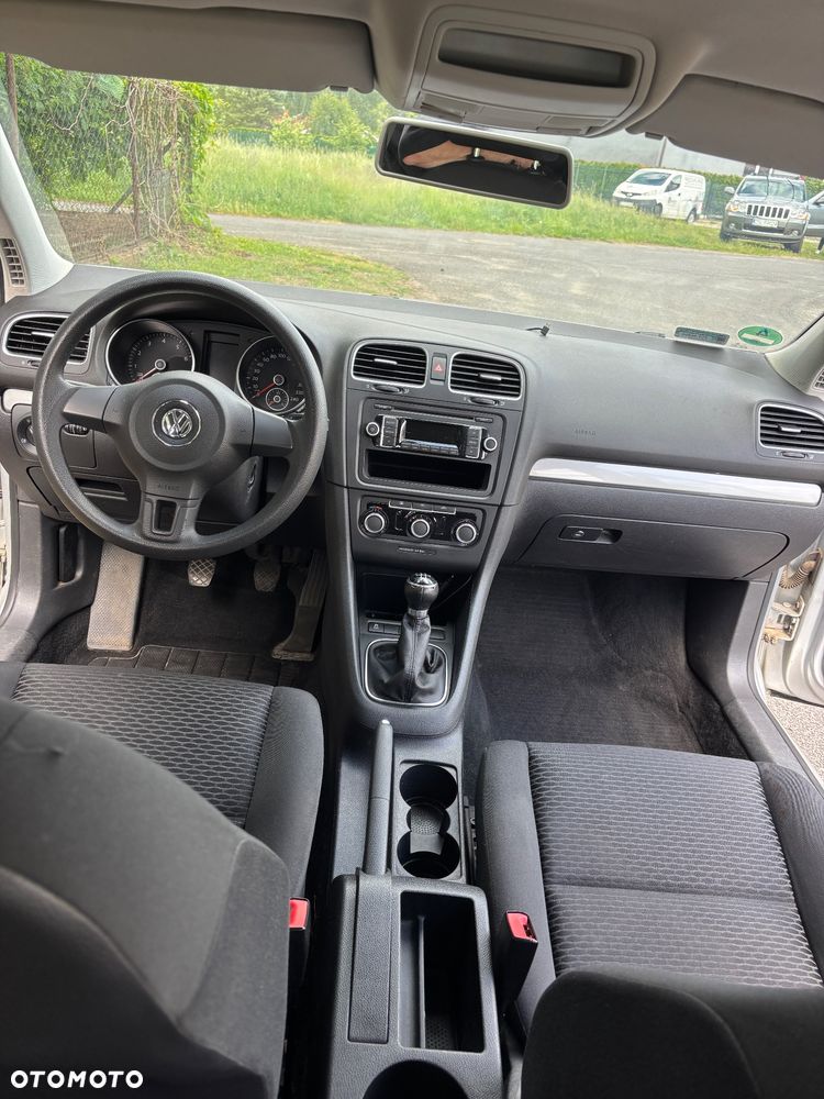 Volkswagen Golf - 8