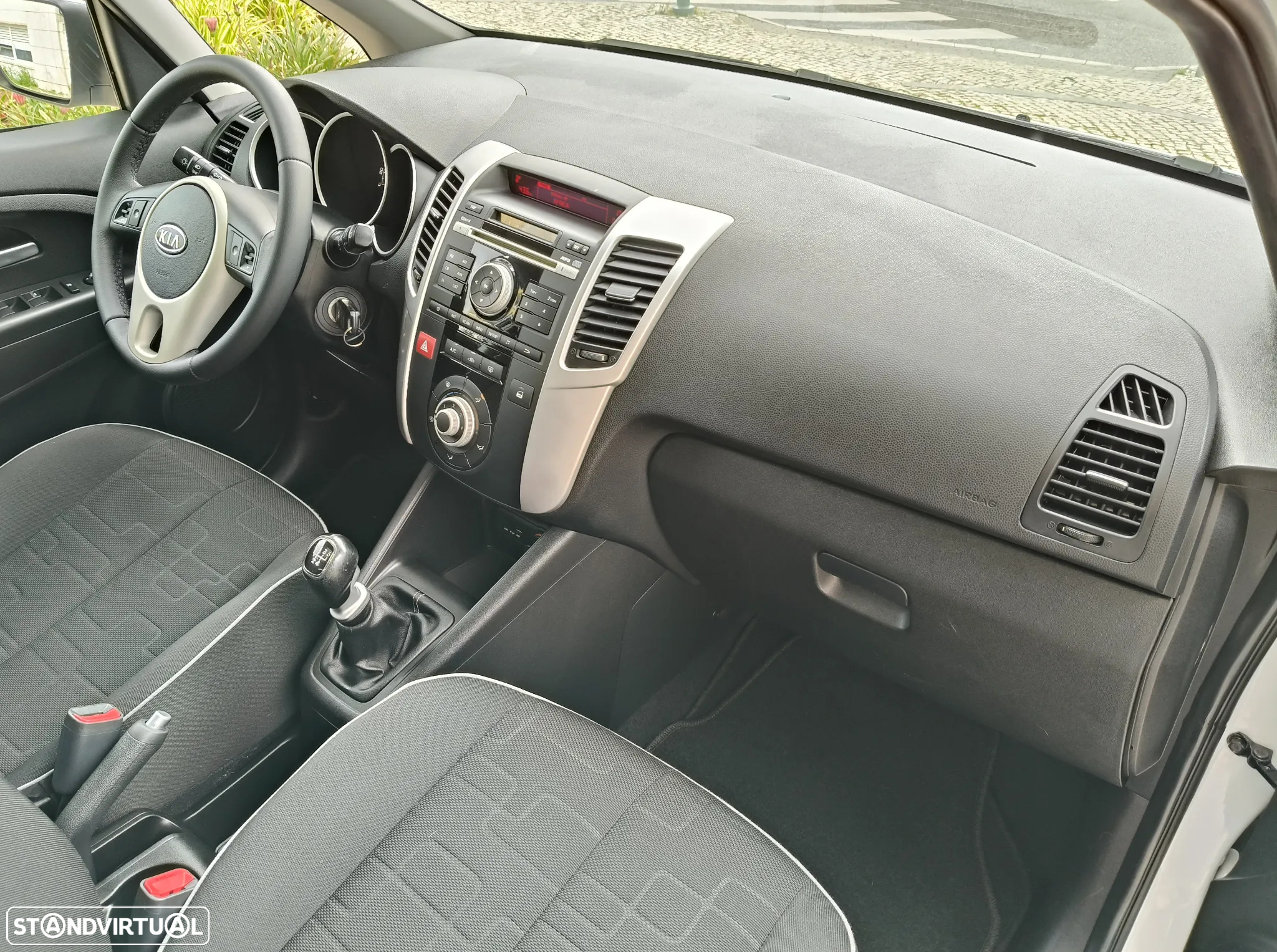 Kia Venga 1.4 CRDi EX ISG - 15