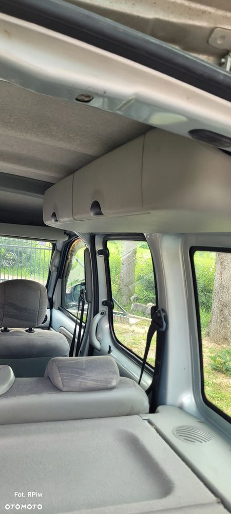 Renault Kangoo 1.6 16V Privilege - 9