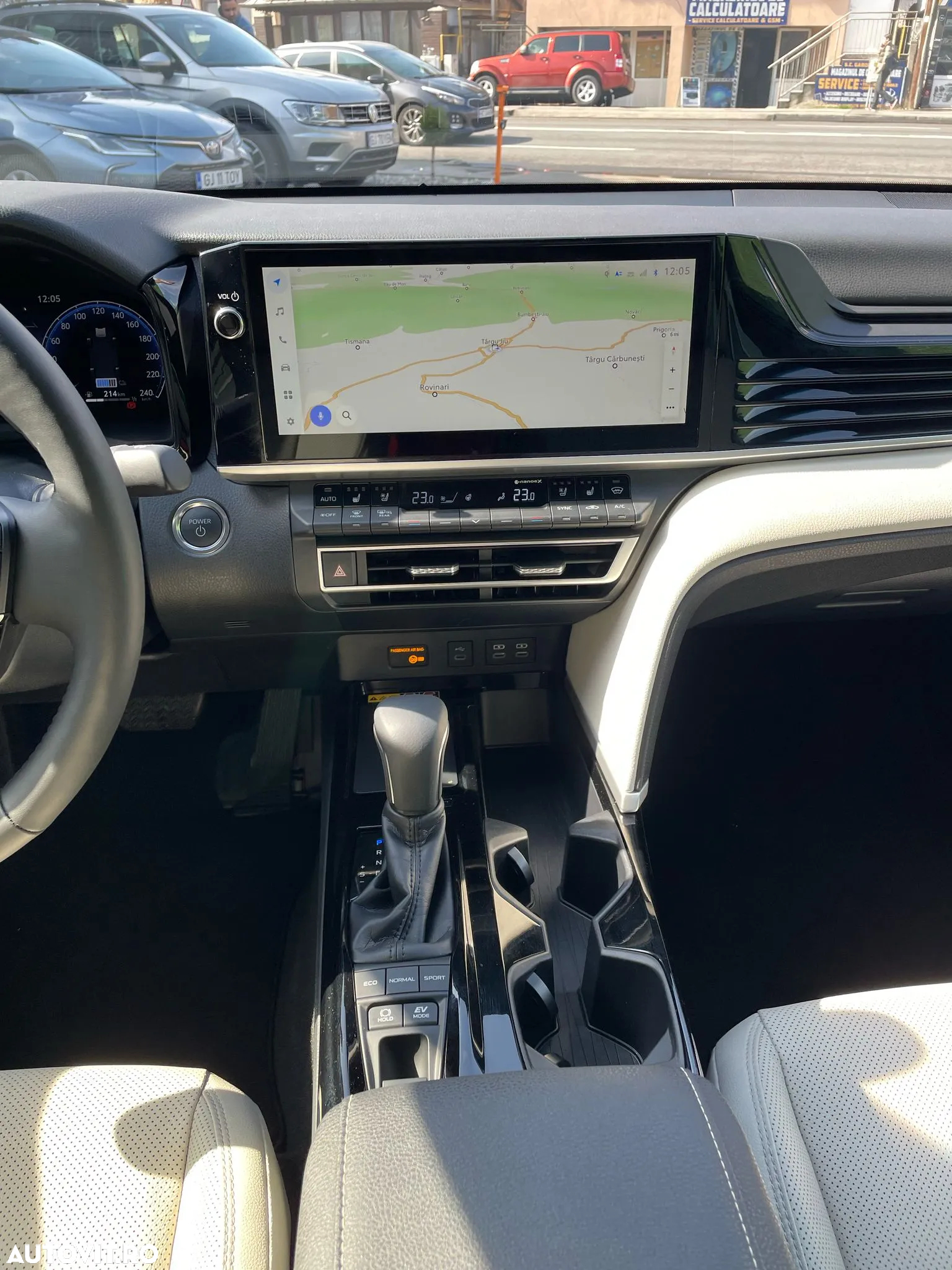 Toyota Camry 2.5 HEV Luxury - 7
