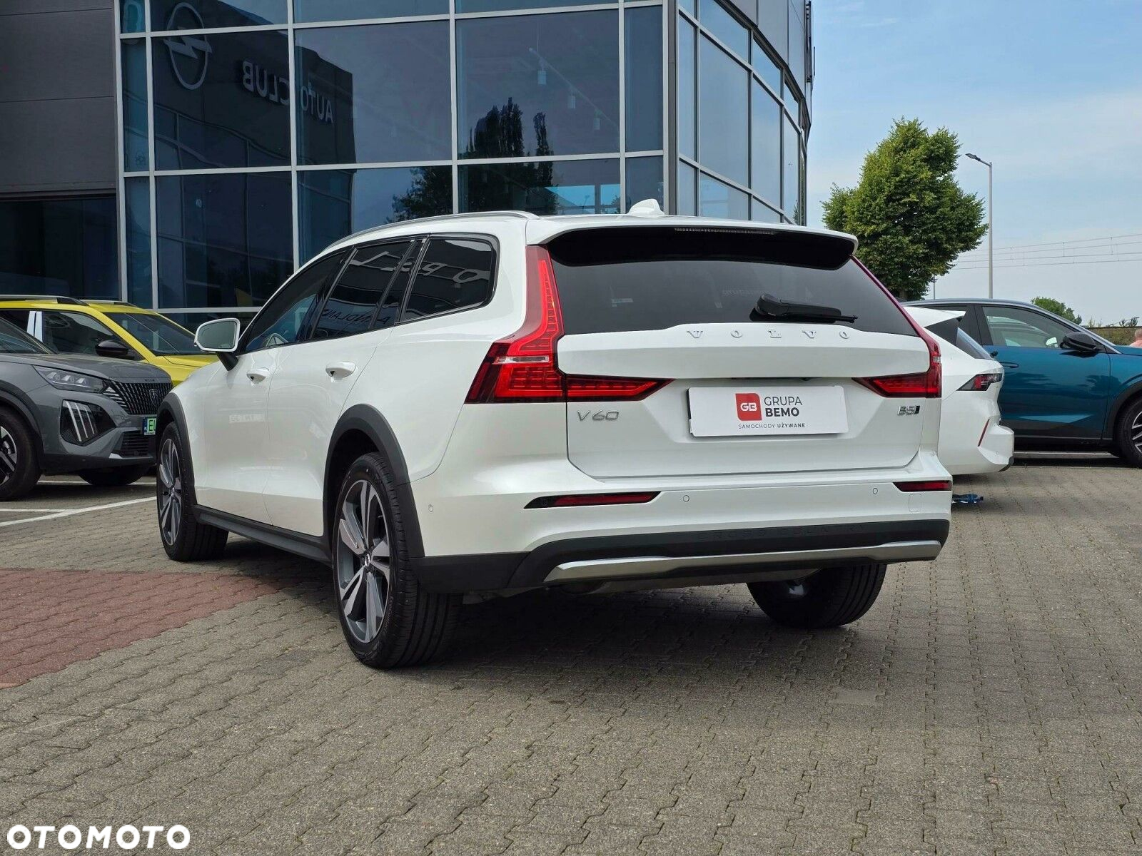 Volvo V60 Cross Country Plus B5 B AWD - 4