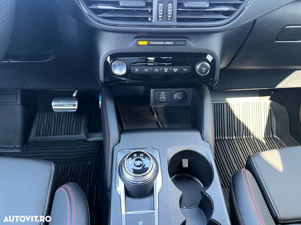 Ford Kuga - 11