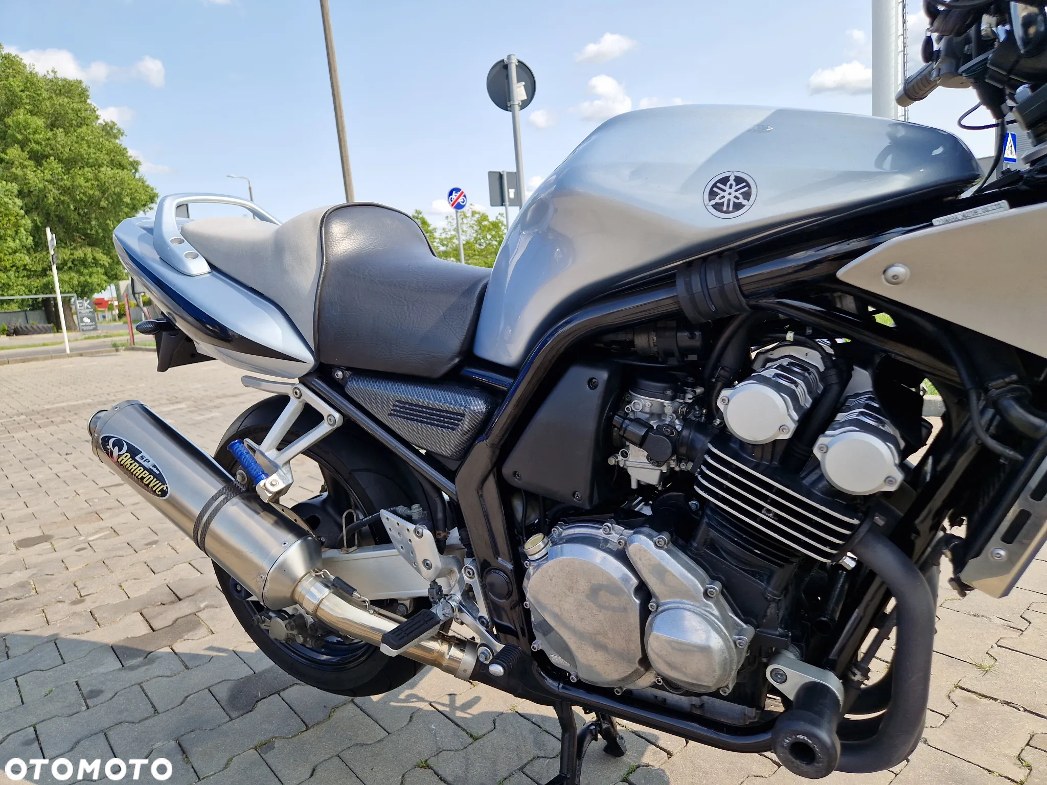 Yamaha FZS - 22