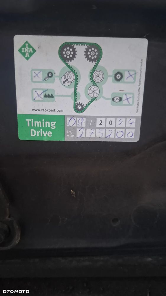 Audi A4 Avant 2.0 TDI Quattro - 14