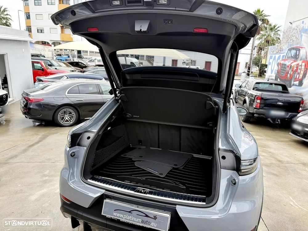 Porsche Cayenne Coupé Turbo - 40