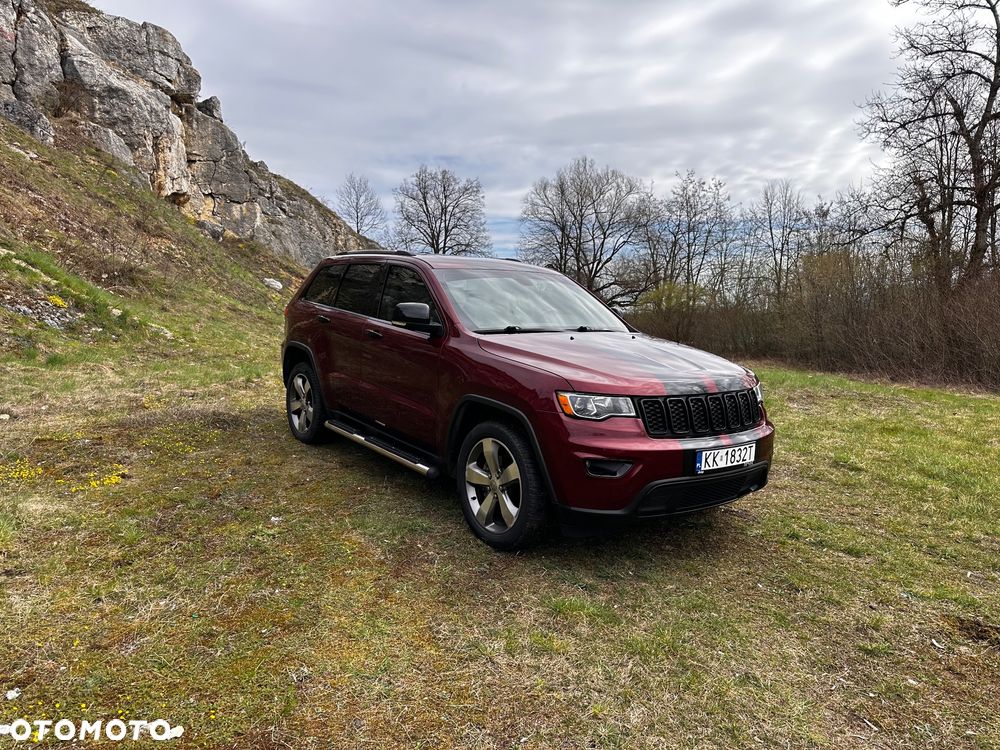 Jeep Grand Cherokee - 25