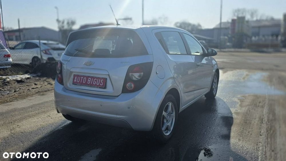 Chevrolet Aveo - 8