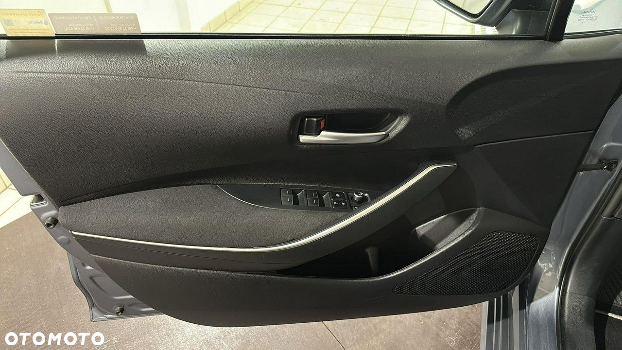 Toyota Corolla - 12