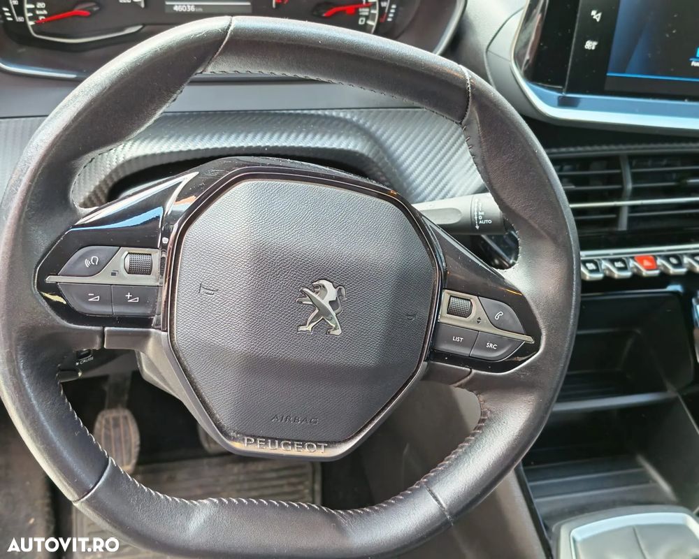 Peugeot 2008 1.2 L PureTech STT Active - 12