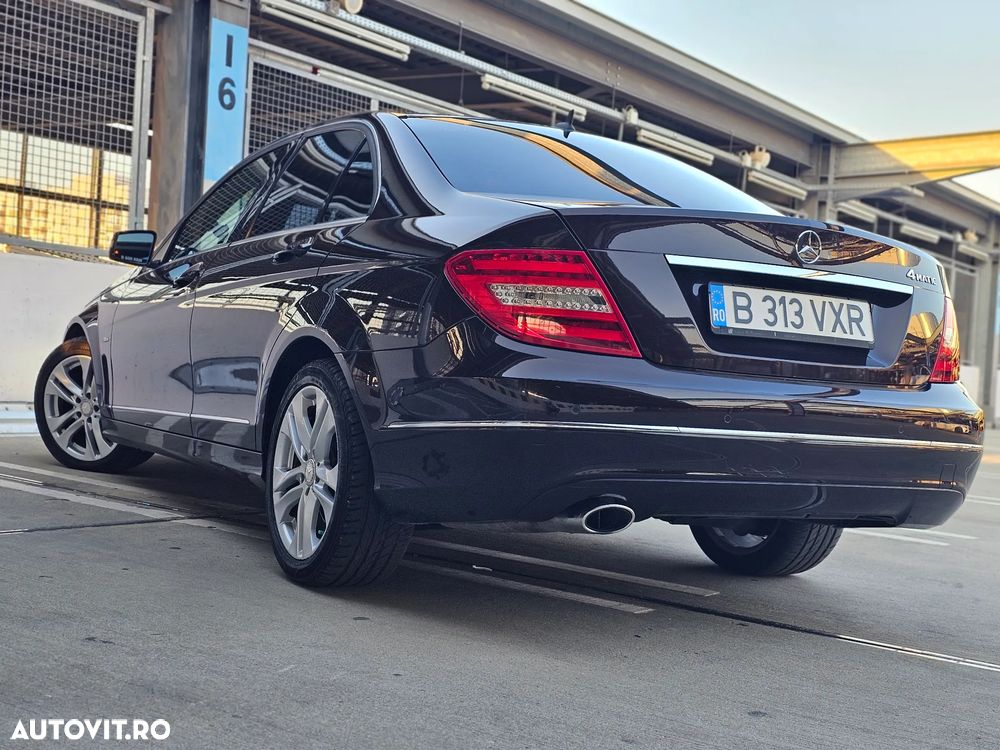 Mercedes-Benz C 250 (BlueTEC) d 4Matic 7G-TRONIC AMG Line - 31