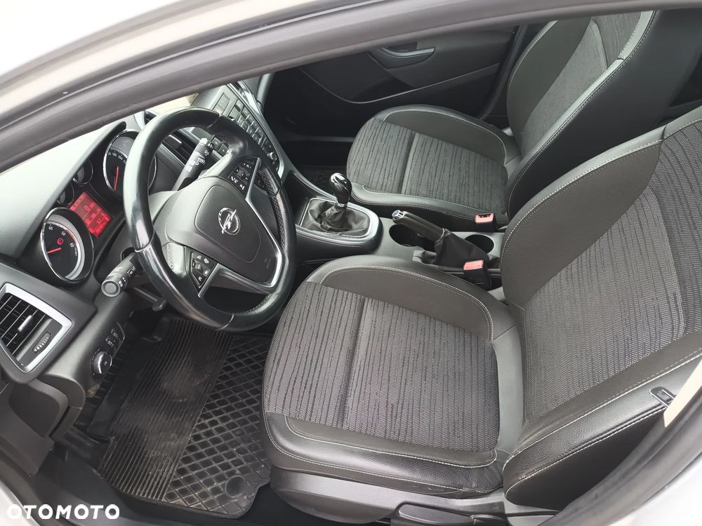 Opel Astra 1.6 CDTI Cosmo - 12