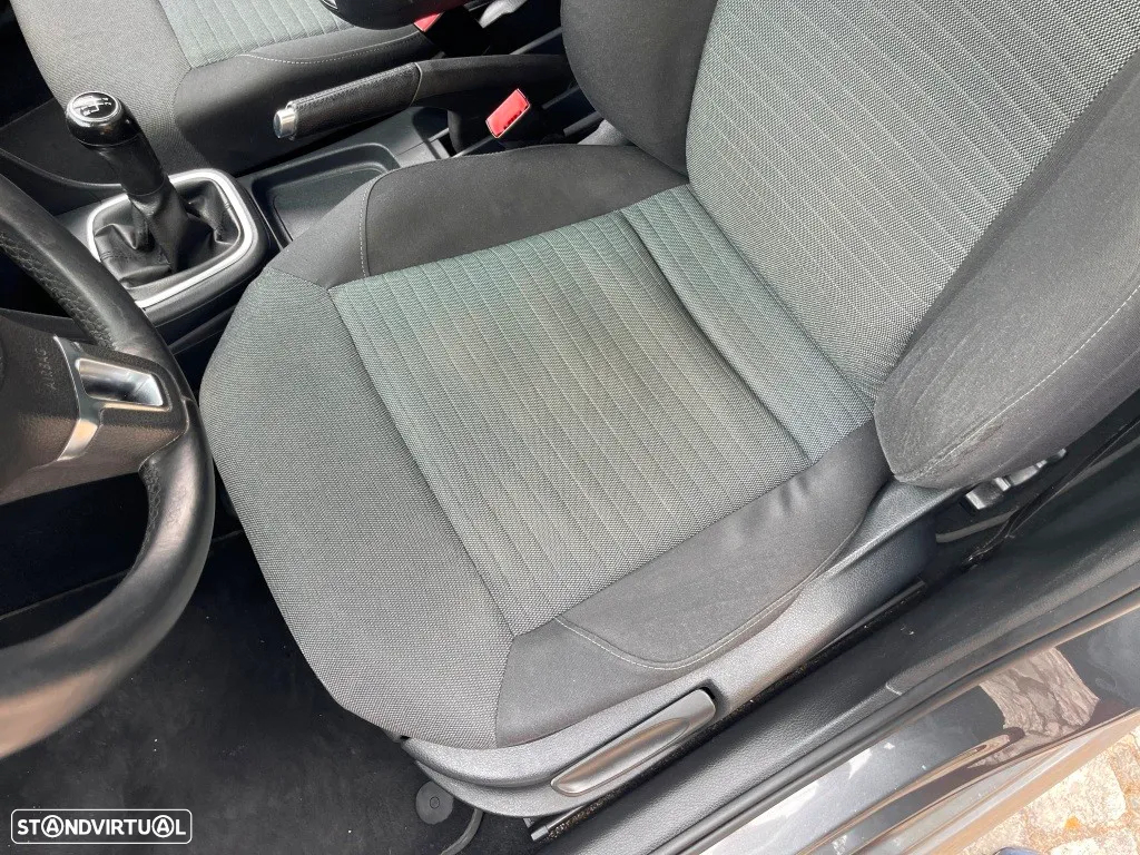 VW Polo 1.6 TDI Confortline BlueMotion - 23