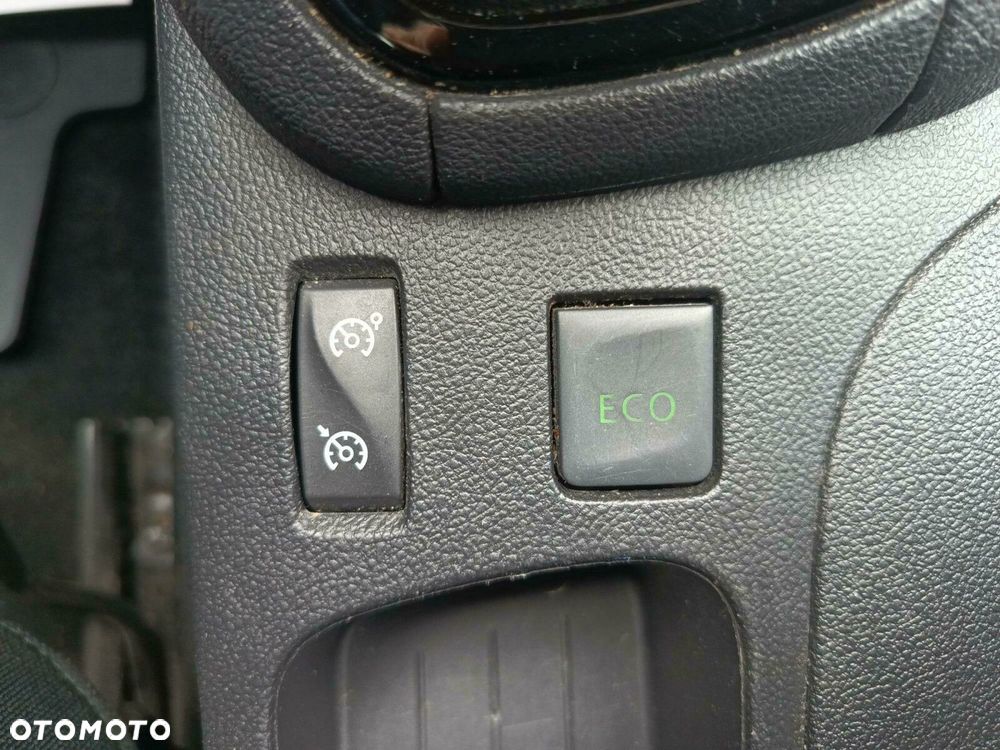 Renault Clio 0.9 Energy TCe Limited 2018 - 26