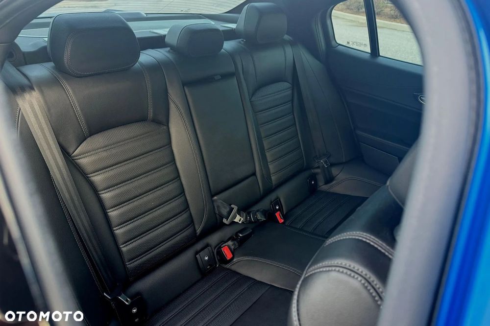 Alfa Romeo Giulia 2.0 Turbo 16V AT8-Q4 Veloce Ti - 21