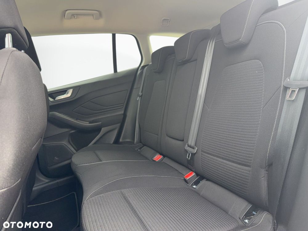 Ford Focus - 13