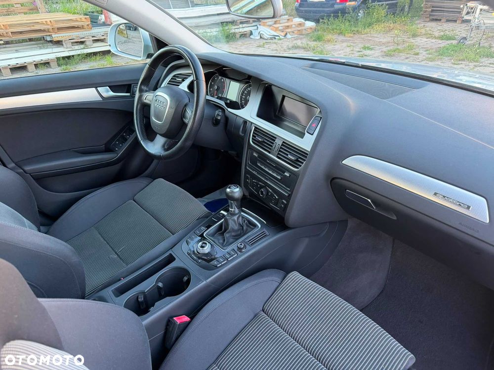 Audi A4 Limousine - 7