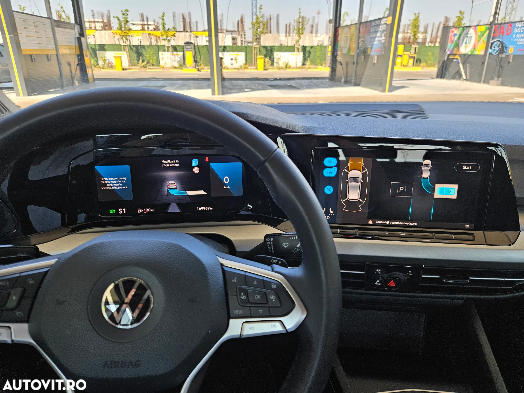 Volkswagen Golf 1.0 eTSI DSG MHEV Life - 9