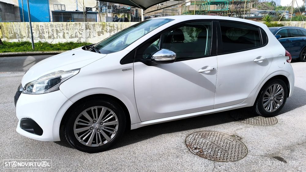 Peugeot 208 1.2 PureTech Style - 27