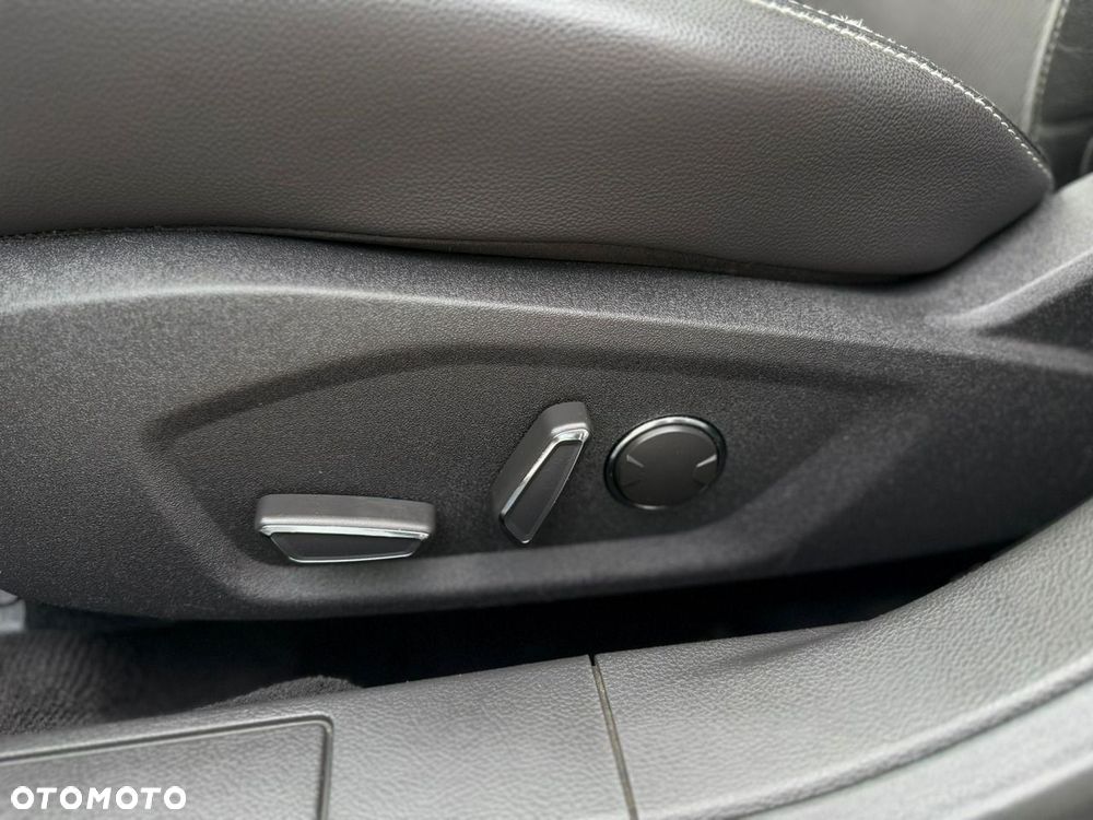 Ford Mondeo - 34