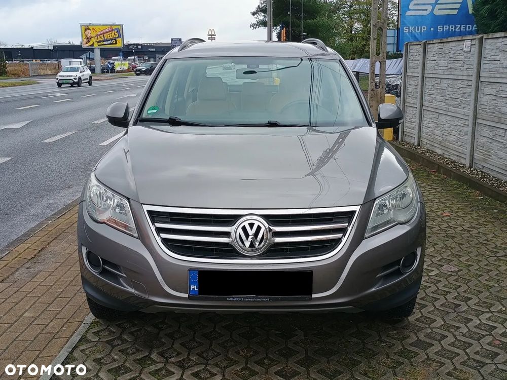 Volkswagen Tiguan - 16