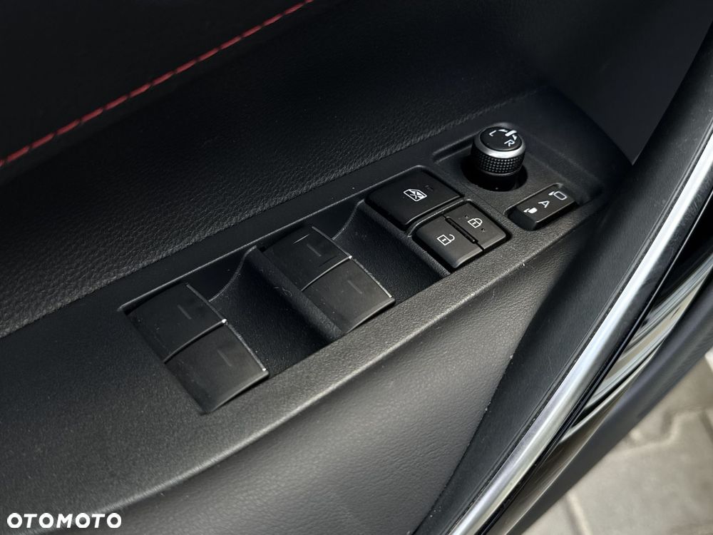 Toyota Corolla 2.0 Hybrid GR Sport - 32