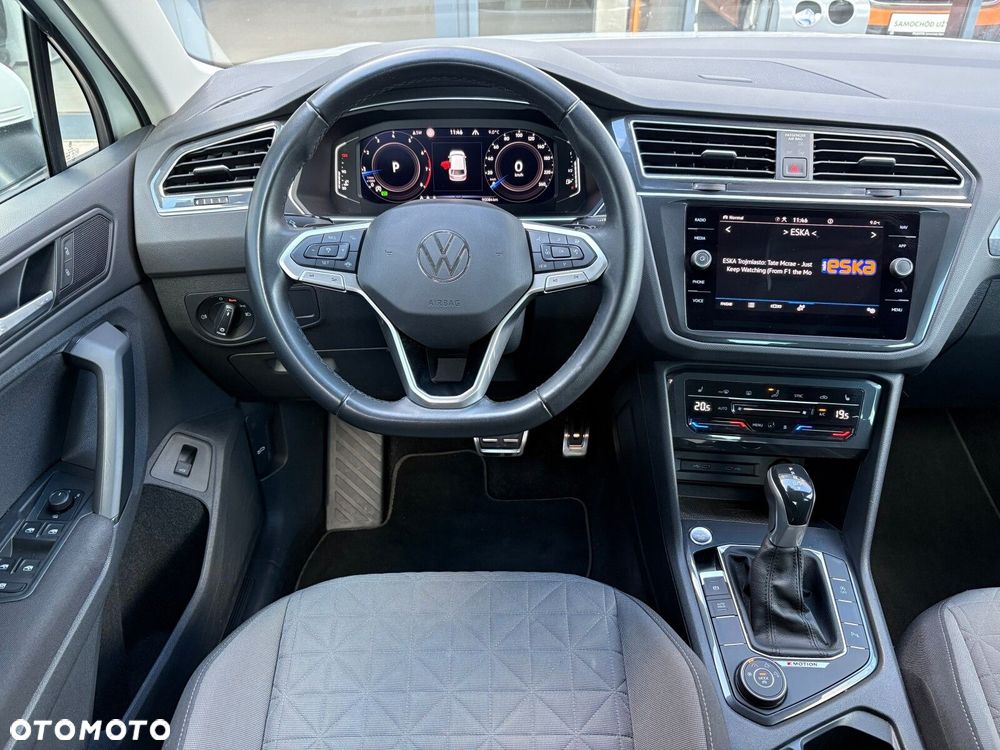 Volkswagen Tiguan - 11