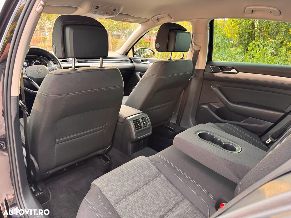 Volkswagen Passat - 15