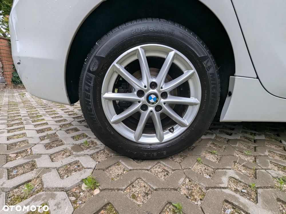 BMW Seria 2 216i - 11