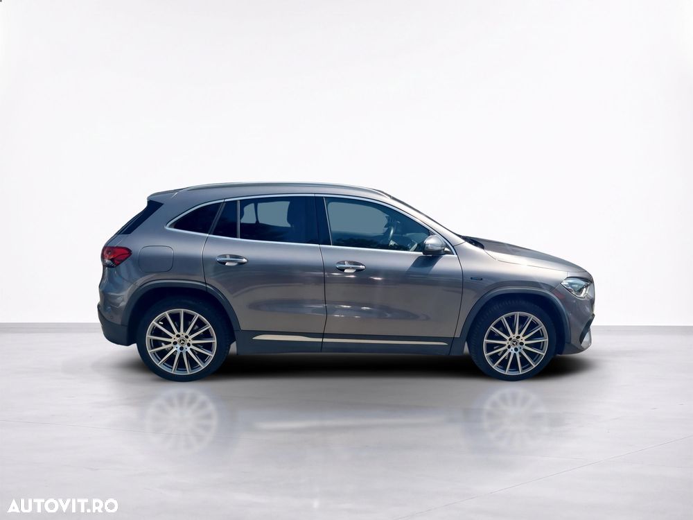 Mercedes-Benz GLA - 6
