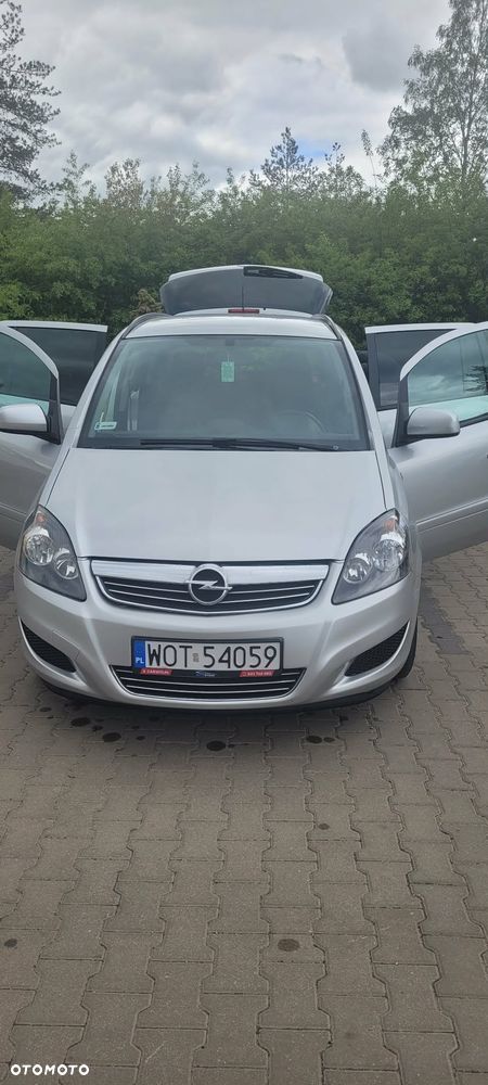 Opel Zafira 1.8 Essentia EU5 - 2