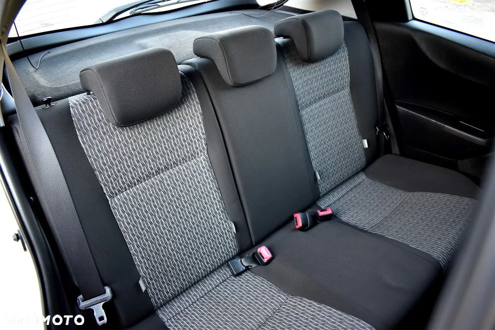 Toyota Yaris 1.33 Business Edition - 19