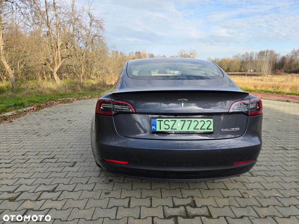 Tesla Model 3 - 8