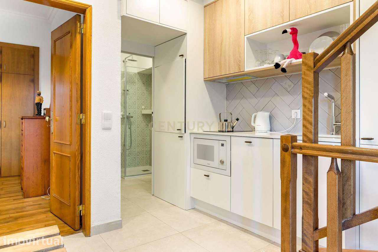 Prédio com 2 apartamentos: T2 Duplex + T0 Estúdio, na Mouraria, Lisboa - Grande imagem: 2/27
