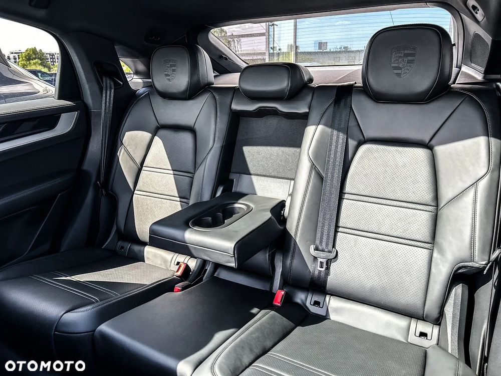 Porsche Cayenne Standard - 12