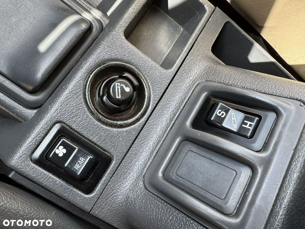 Mitsubishi Pajero - 15