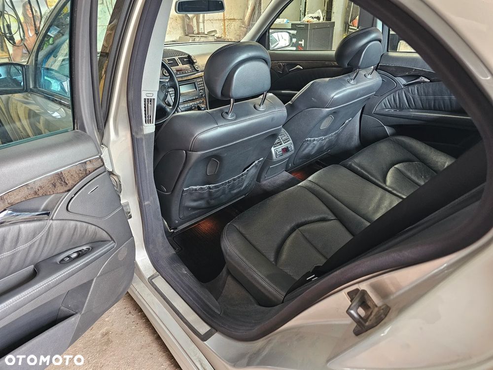 Mercedes-Benz Klasa E 500 Avantgarde - 12