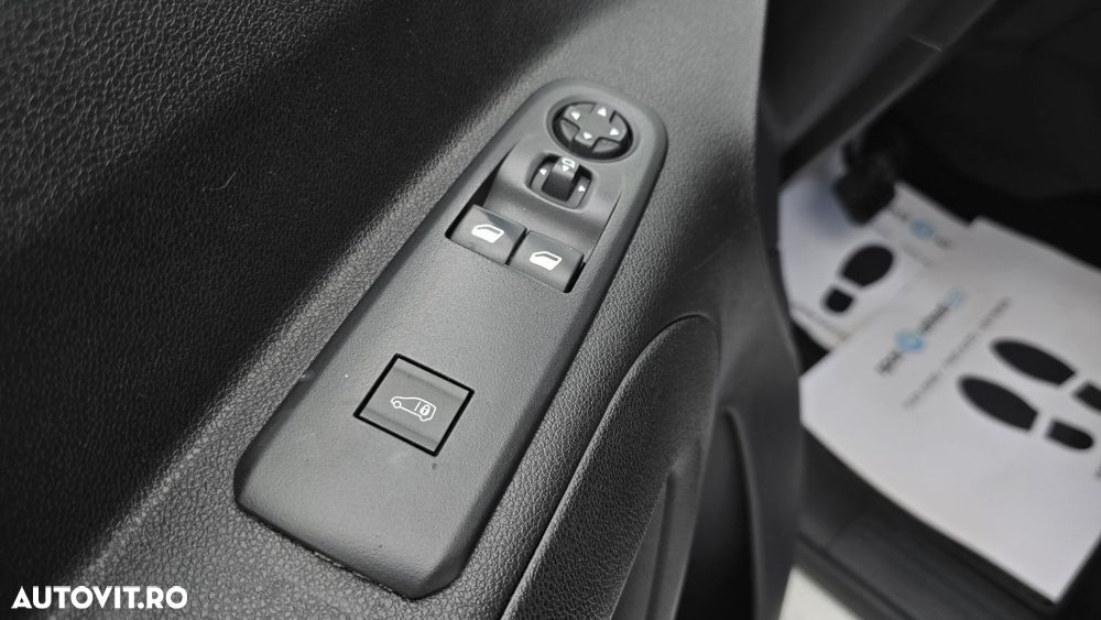 Peugeot Partner - 11